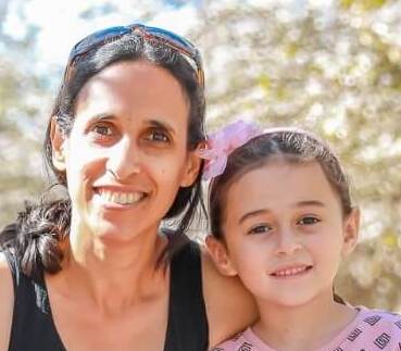 יונית ריס, כותבת ועורכת דפי העבודה של בריין באז